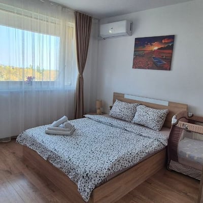 Vermietung einer geräumigen 4-Zimmer-Wohnung mit Meerblick, Stadtteil Chaika, Varna, Bulgarien